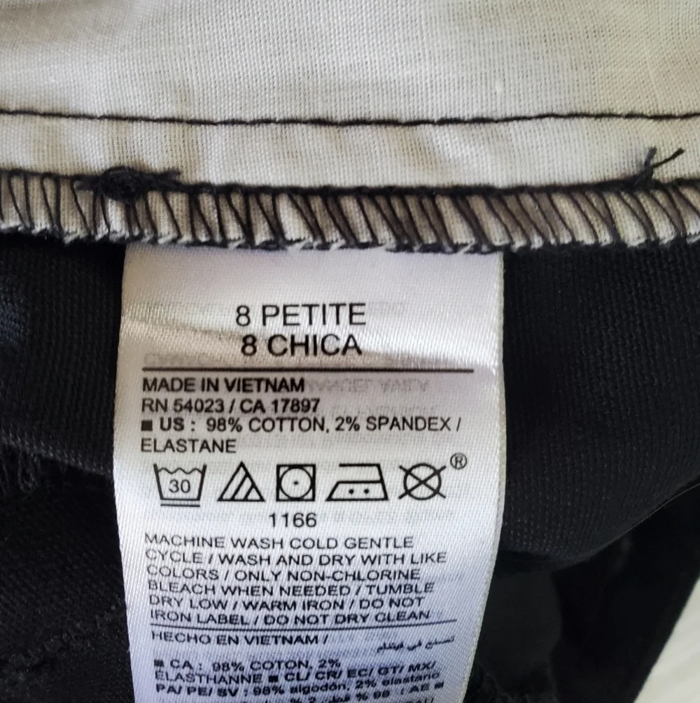 OLD NAVY High Waisted Wow Flare Soft Stretch Ankle Chino Pants Black 8 PETITE